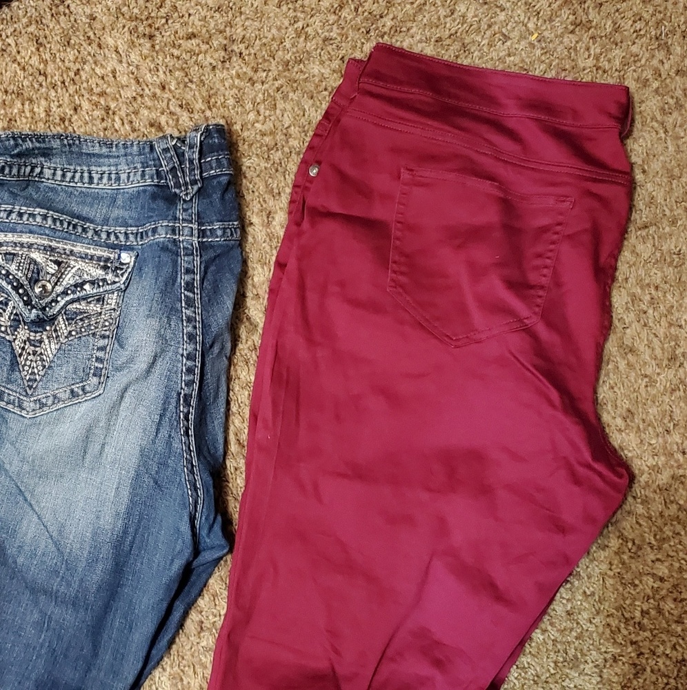 Shoes and pants - Picture 4 of 4